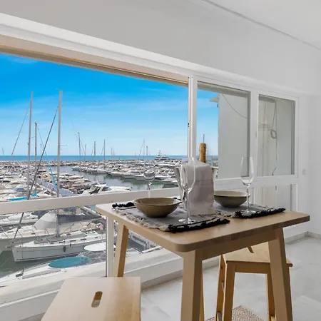 Luxurious Frontline Penthouse In Puerto Banus Appartement Marbella Buitenkant foto